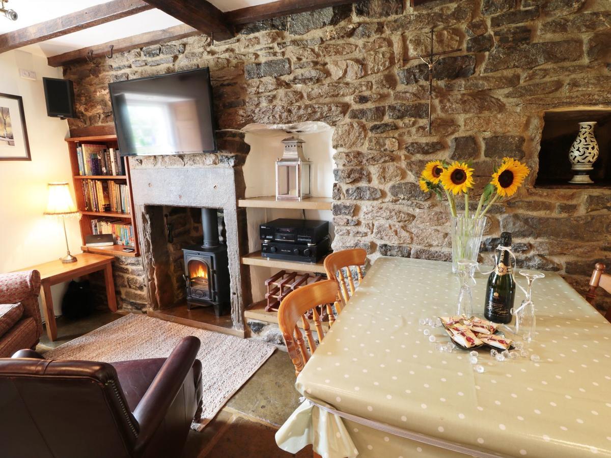 Buttercup Cottage キャッスルトン エクステリア 写真